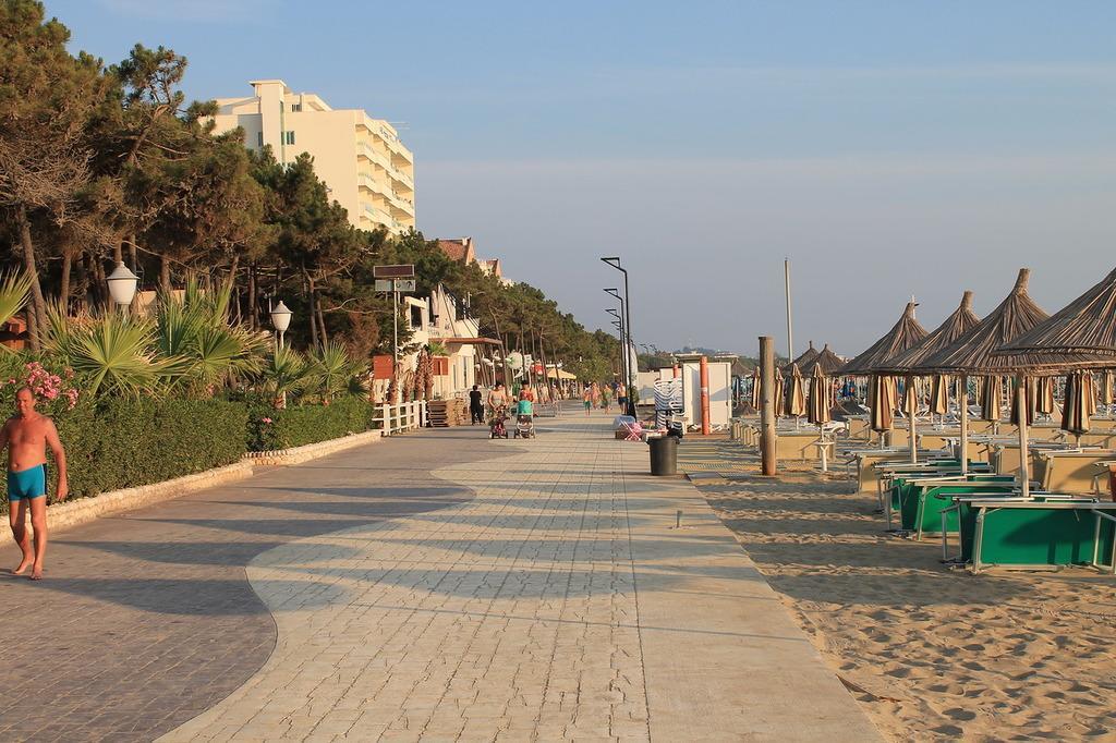 Aldom Apartments Durres Exterior photo